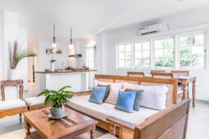 Posezení v ubytování Umalas Suites + 34 fotografií