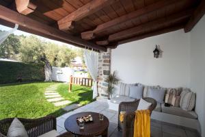 Gallery image of Acrotel Athena Residence in Elia