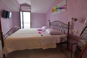 Posteľ alebo postele v izbe v ubytovaní Villa Pina in Makarska, private pool