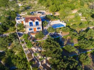 Bazén v ubytovaní Villa Pina in Makarska, private pool alebo v jeho blízkosti