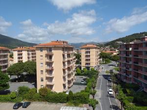 Galeriebild der Unterkunft Via dei Mille 1, centrale e vista mare in Marina dʼAndora