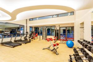 Fitness centrum a/nebo fitness zařízení v ubytování Rhodos Horizon City-Adults Only
