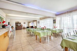 Restaurace v ubytování Amfion Hotel