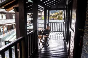 Svalir eða verönd á Acogedor Refugio en la Vall d'Incles, HUT1-05073