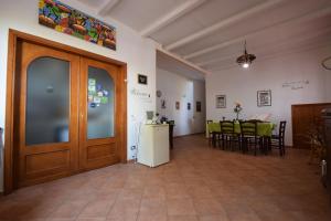 Photo de la galerie de l'établissement Alba Tra I Pini B&B, à Cefalù