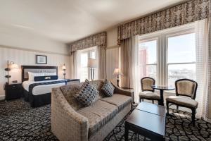 Zona d'estar a Gaslamp Plaza Suites