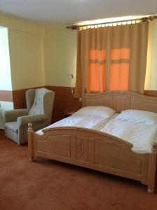 Postel nebo postele na pokoji v ubytování Hotel YORK