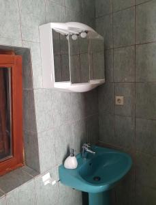 Koupelna v ubytování Apartmani Čempres Senj