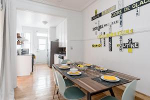 Kuchyň nebo kuchyňský kout v ubytování Apartments Near Montreal Olympic Park + 33 fotografií