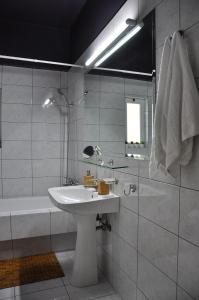 Vonios kambarys apgyvendinimo įstaigoje Kifissia Naxou Maisonette