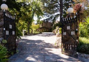 Κήπος έξω από το The Manor Basket Range