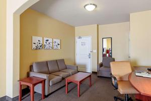 Posezení v ubytování Sleep Inn & Suites Tyler South