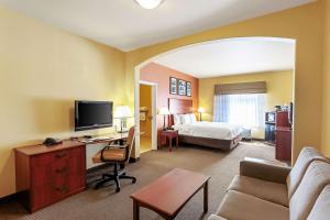 TV a/nebo společenská místnost v ubytování Sleep Inn & Suites Tyler South