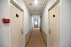 北京Beijing Xingshe Youth Hostel--Nearby Tiananmen square & Forbidden City & Houhai Bar street--1 minute walk to subway, Cat-keeping, Great wall&Forbidden city one day tour, Wifi and laundry room, English speaking Reception的相册照片
