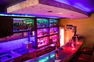 Lounge nebo bar v ubytování Sandton City Hotel