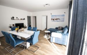Posedenie v ubytovaní Blue Pearl apartment
