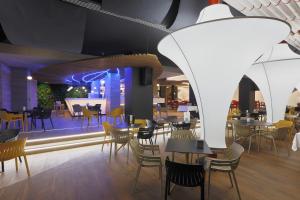 Restauracja lub miejsce do jedzenia w obiekcie Les Dunes Suites