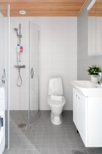 
Kylpyhuone majoituspaikassa Hiisi Homes Espoo Center
