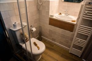 Łazienka w obiekcie Kyria Boutique House