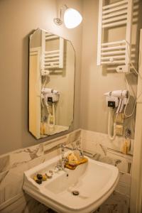 Zdjęcie z galerii obiektu Kyria Boutique House w Atenach