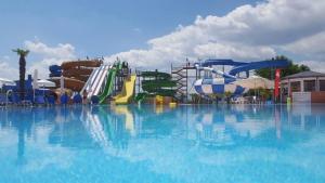 Gallery image of Artisti Elena in Paralia Katerinis