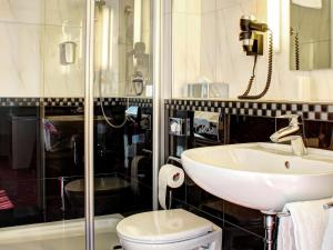 Koupelna v ubytování Hotel Linde