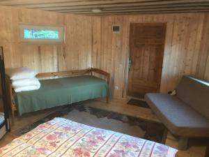 Postel nebo postele na pokoji v ubytování Sillaotsa camp