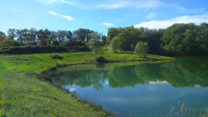 Gallery image of Les chalets de Dordogne in Razac-dʼEymet +11 photos