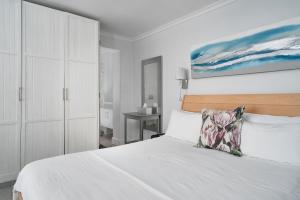 Gallery image of Camps Bay Studio Guesthouse - Studio in Cape Town
