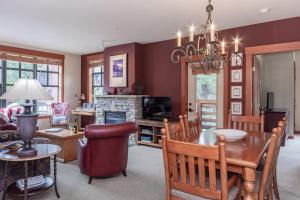 Gallery image of Village 1402 in Mammoth Lakes