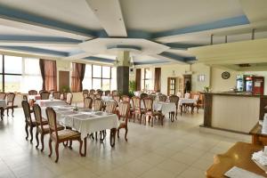 Restaurace v ubytování Motel Vujeva + 31 fotografií