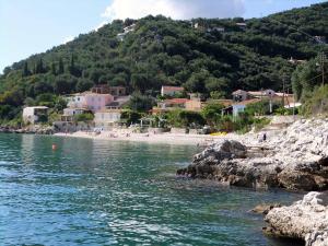 Gallery image of Ismini Kaminaki Beach in Nisakion