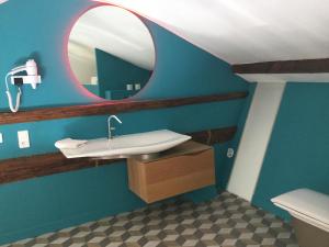 Снимка в галерията на Room with a vue в Ница