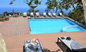 The swimming pool at or close to Villa Provenza