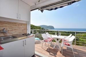 Gallery image of Apartments Siljak in Petrovac na Moru