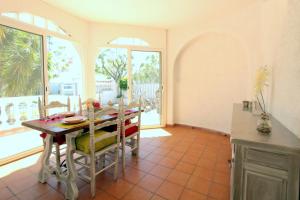 Fotografia z galérie ubytovania LEON INMO Chalet Amira - 10191 v destinácii Empuriabrava