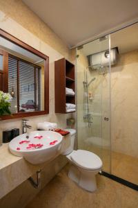 Koupelna v ubytování Vision Premier Hotel & Spa