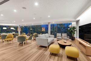 TV a/nebo společenská místnost v ubytování Protur Naisa Palma Hotel
