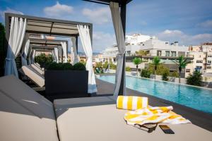 Bazén v ubytování Protur Naisa Palma Hotel nebo v jeho okolí