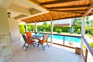 Foto dalla galleria di Paradise Town Villa ART a Belek