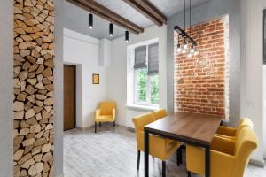 Posedenie v ubytovaní LEOGRAND LOFT Apartments on Lychakivska 4