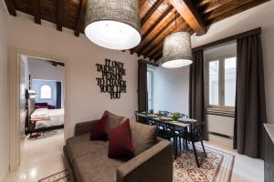 Łóżko lub łóżka w pokoju w obiekcie Dolcevita Apartments