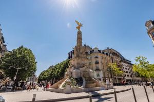 Gallery image of Hypercentre 200M Cathedrale/Train station + private parking* in Reims