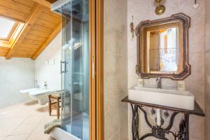 Kúpeľňa v ubytovaní Guest House Casa del Folletto + 30 fotografií
