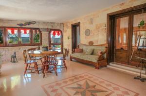 Χώρος καθιστικού στο Villa Atjas Tricase Porto by HDSalento