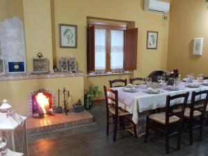 A restaurant or other place to eat at Borgo Santa Lucia
