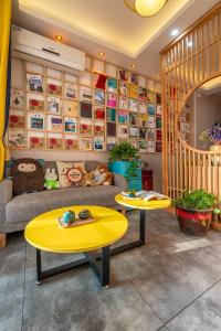 Tongli Slowlife River View Inn的休息区