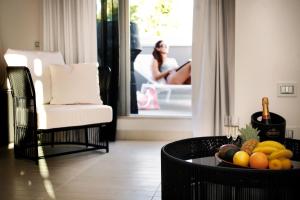 Posezení v ubytování Q Hotel