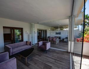 Posedenie v ubytovaní Luxury apartment at Lomas del Rey, Puente Romano