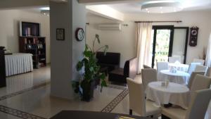 Istumisnurk majutusasutuses Hotel Patelis